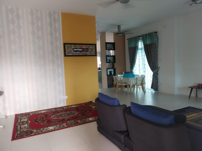 Bedroom 5, Fathullah's Homestay, Pokok Sena
