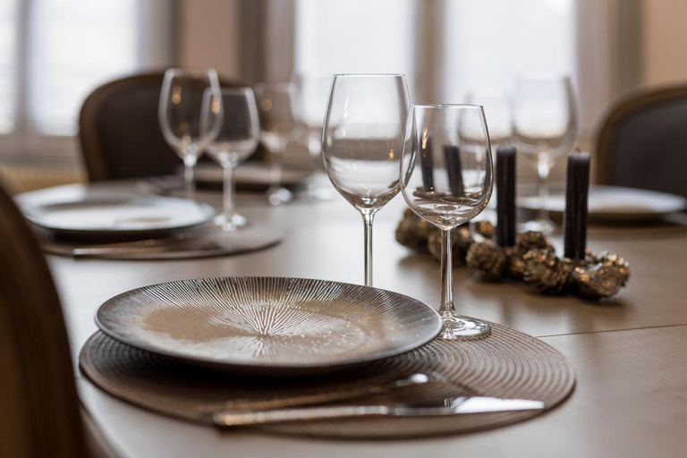 Food & Drinks 4, Suites Mana - La Perle des Isles , Superbe maison Art deco avec balneotherapie, Ardennes