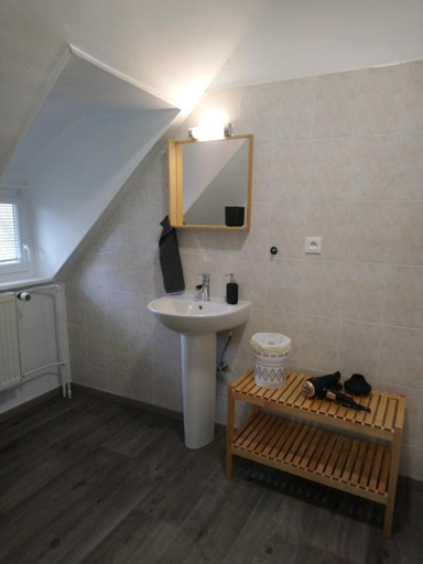 Bathroom 4, RESTAURANT hebergement "Relais de la poste", Haut-Rhin