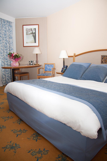 Bedroom 28