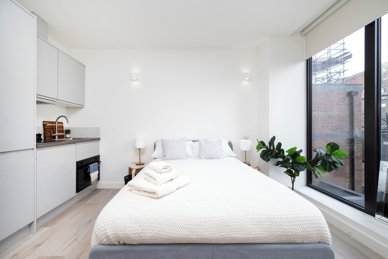 Bedroom 3, 190 Northolt Road - Campus Accommodation, London