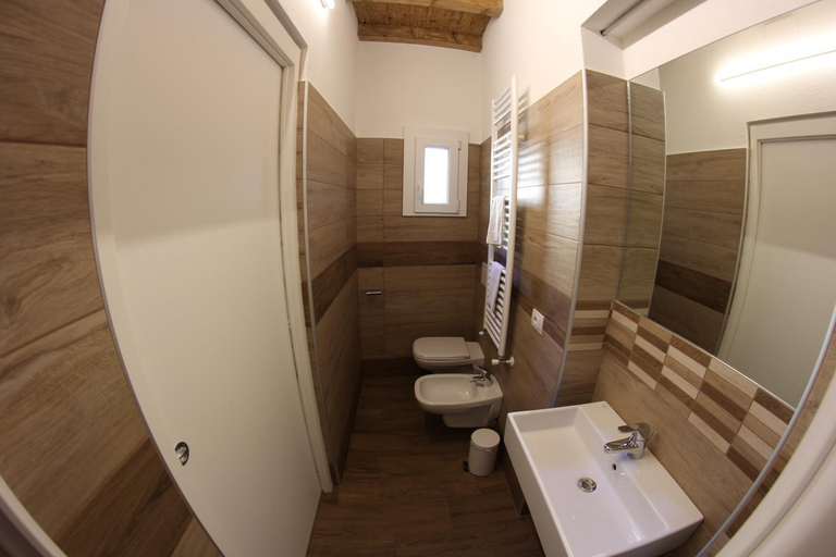 Bathroom 2, Locanda Vecchia Osteria, Varese