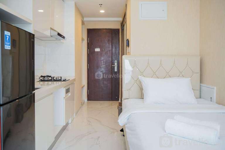 Bedroom 2, Well Furnished Studio @ Sky House BSD By Travelio, Tangerang