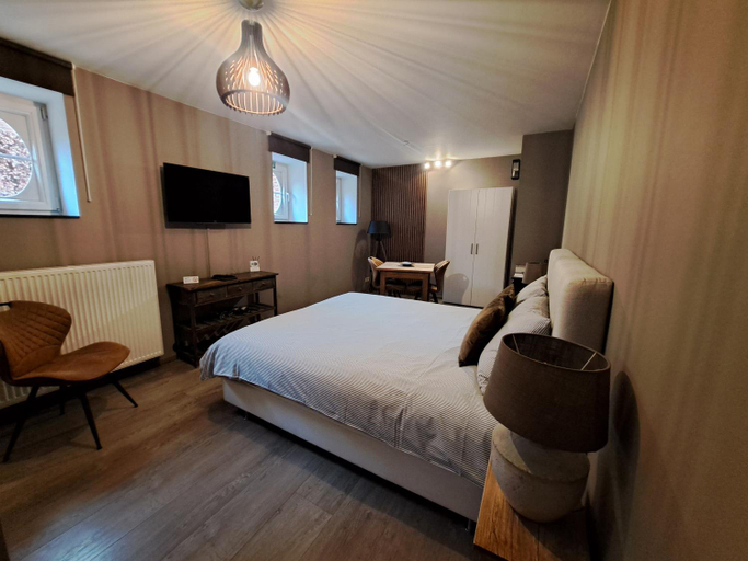 Others 4, B&B Fragaria, Antwerpen