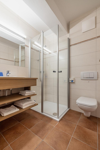 Bathroom 2, Pension Oberjorg, Hermagor