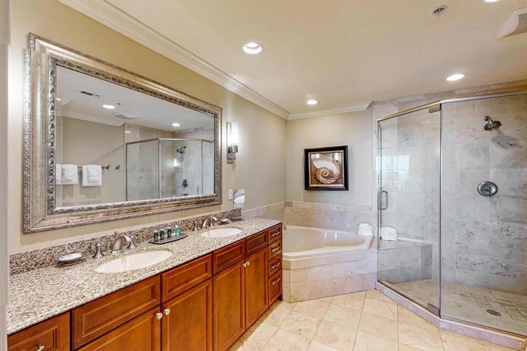 Bathroom 5, Emerald Grande W625, Okaloosa