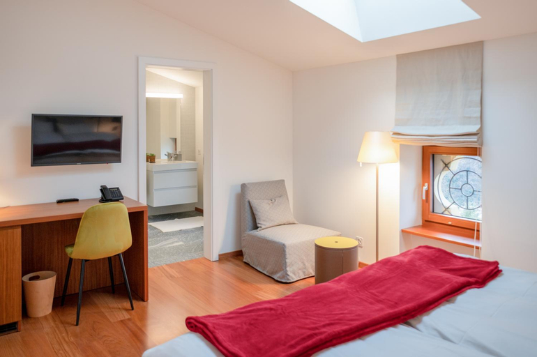 Bedroom 24