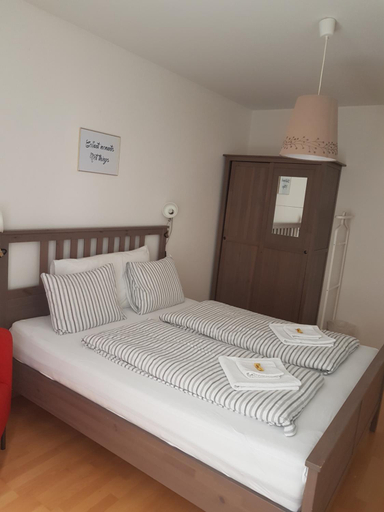 Bedroom 2, Rhii B&B, Bülach