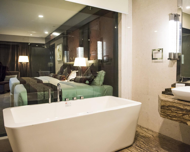 Bathroom 8