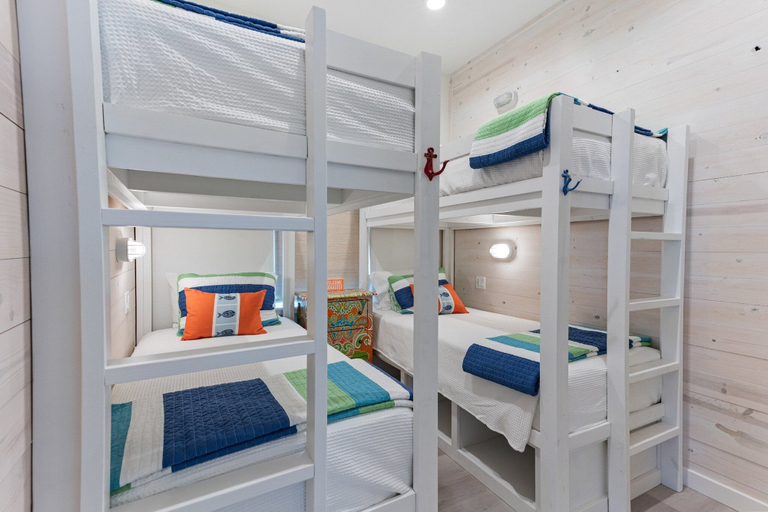 Bedroom 3, Palm Beach! Private Pool - Boardwalk - Game Room!, Nueces