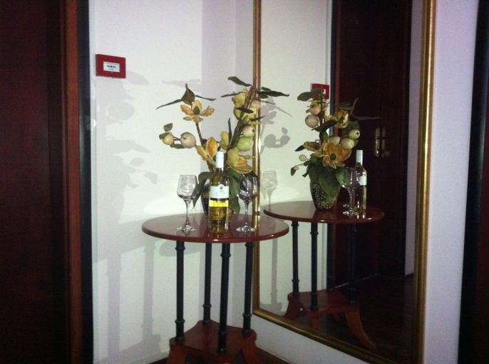 Others 4, Casa Germanoff