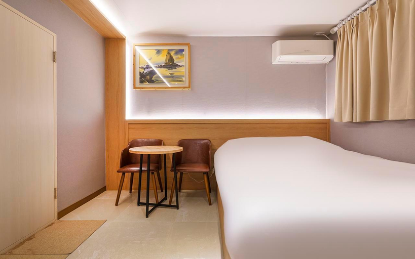 Bedroom 3, Seoul Station Safety Field, Jung