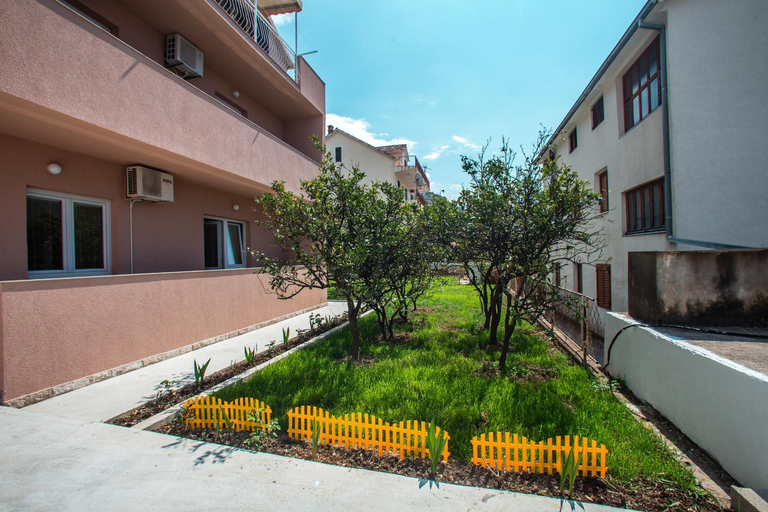 Others 4, Libra Apartments