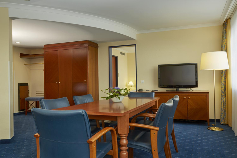 Dining Room 11