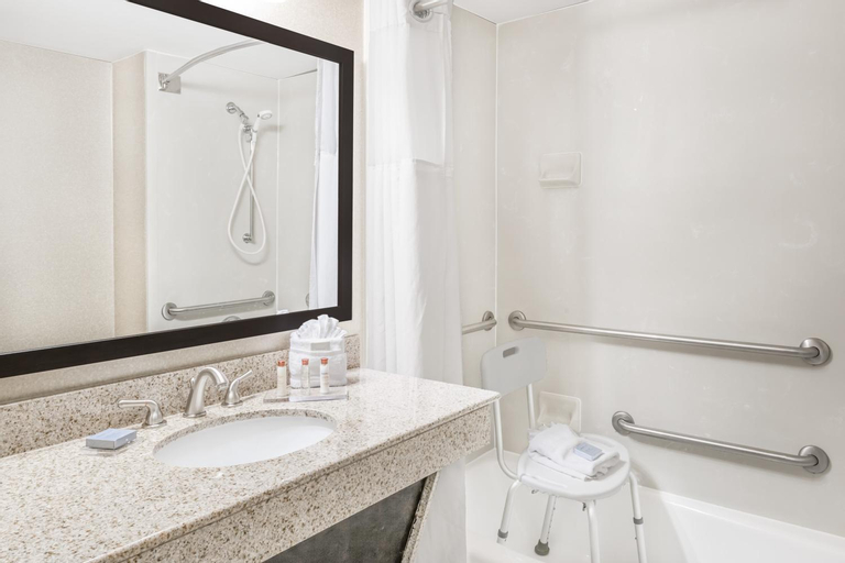Bathroom 4