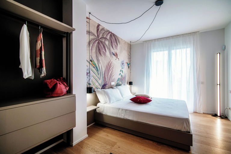 Bedroom 3, Sette, Como
