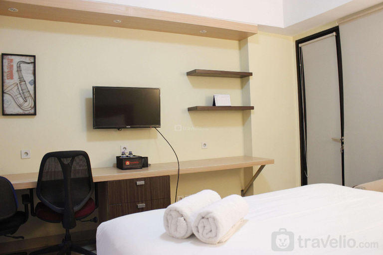 Others 4, Studio at Beverly Dago Apt near ITB By Travelio, Bandung