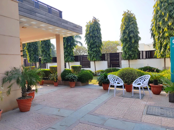 Others 4, When In Gurgaon - ARTEMIS HOSPITAL 1 Min Walk , Gurgaon
