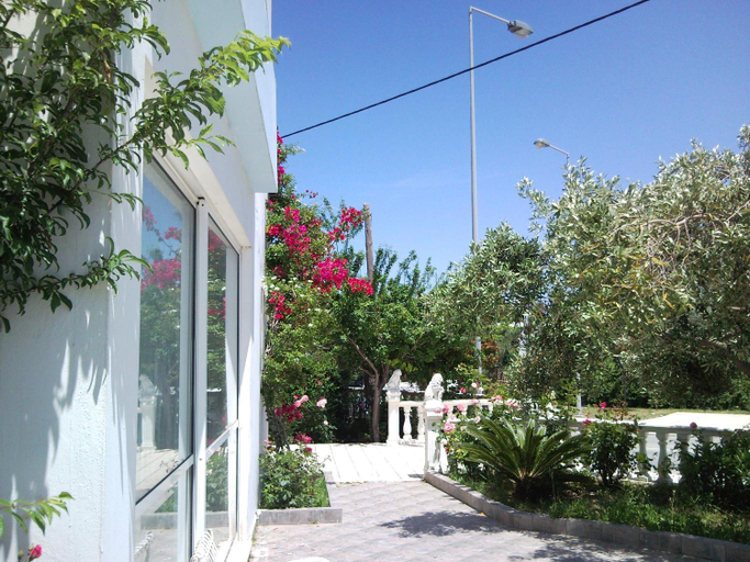 Others 5, Hotel Apollon, West Greece