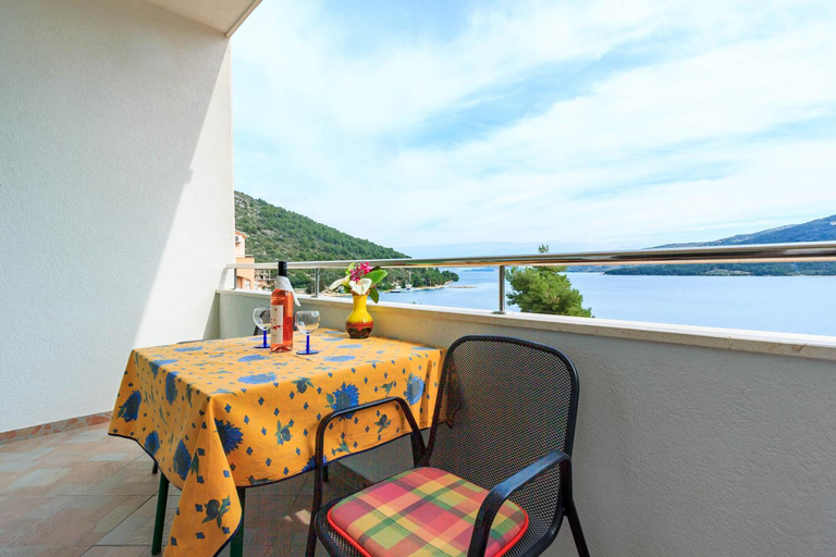 Others 3, Villa Drago, Marina