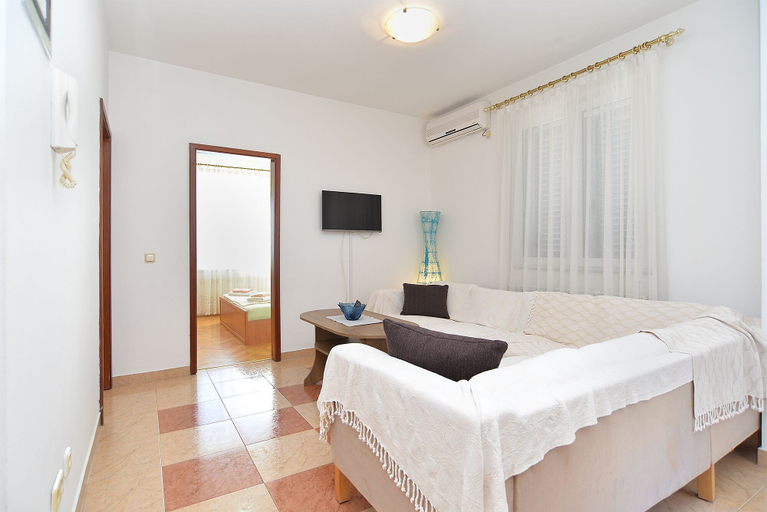 Bedroom 2, Apartments 2224, Rovinj