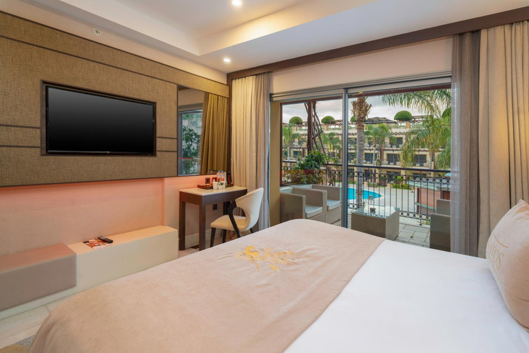 Bedroom 3, Cratos Premium Hotel Casino & SPA