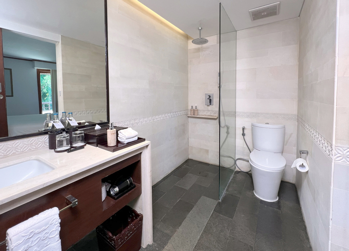 Bathroom 3