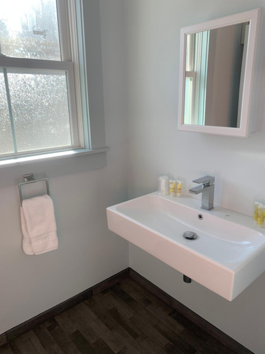 Bathroom 3, Brook Road Inn, Sullivan