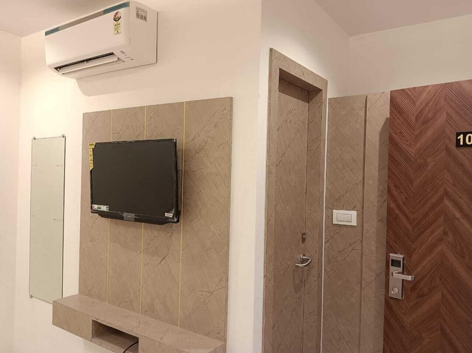 Others 3, Hotel Metro Inn, Mumbai Suburban