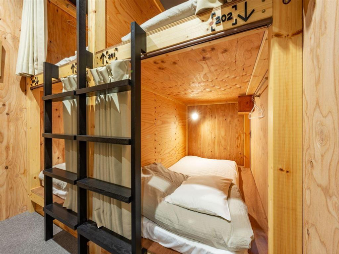 Bedroom 16