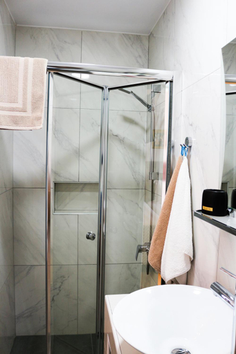 Bathroom 2, 9 Muses Hotel, Larnaca