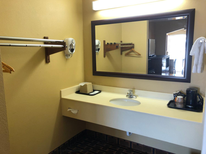 Others 5, La Grange Executive Inn and Suites, Fayette