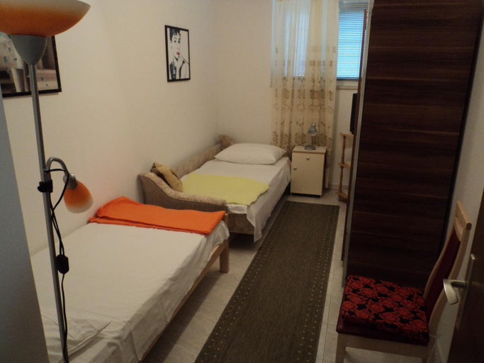 3, Apartments Licka 25, Split