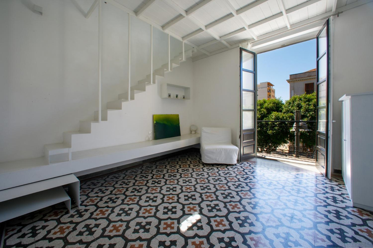 Others 3, Scudaniglio Apartments, Trapani