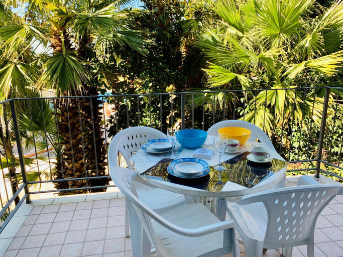 Others 5, Front Lake Apartment Bardolino, Verona