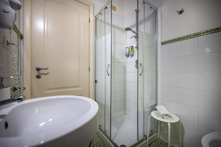 Bathroom 3, Maison Bianca B&B, Florence