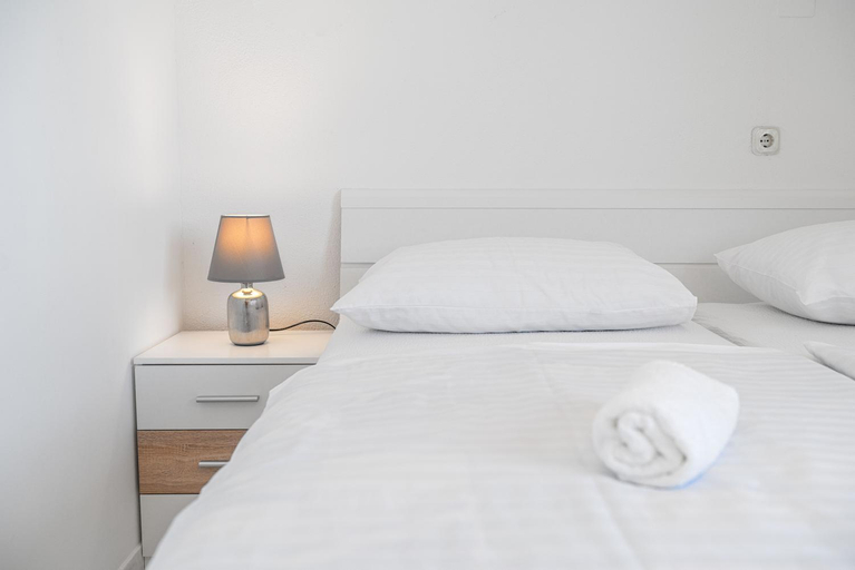 Others 5, Apartments Tonci, Vodice