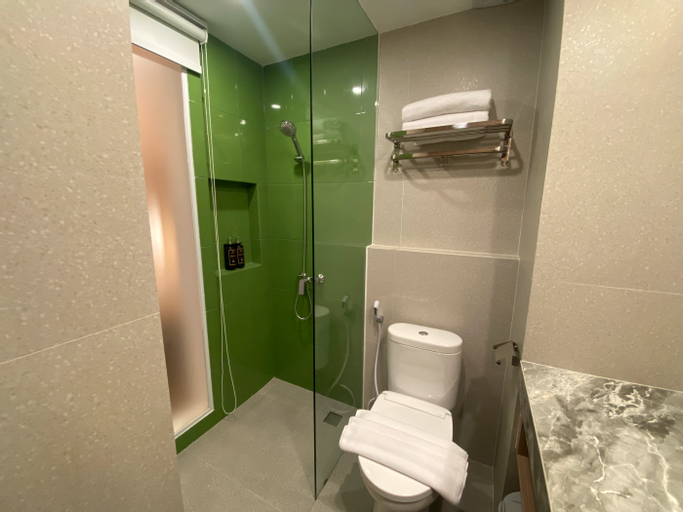Bathroom 4