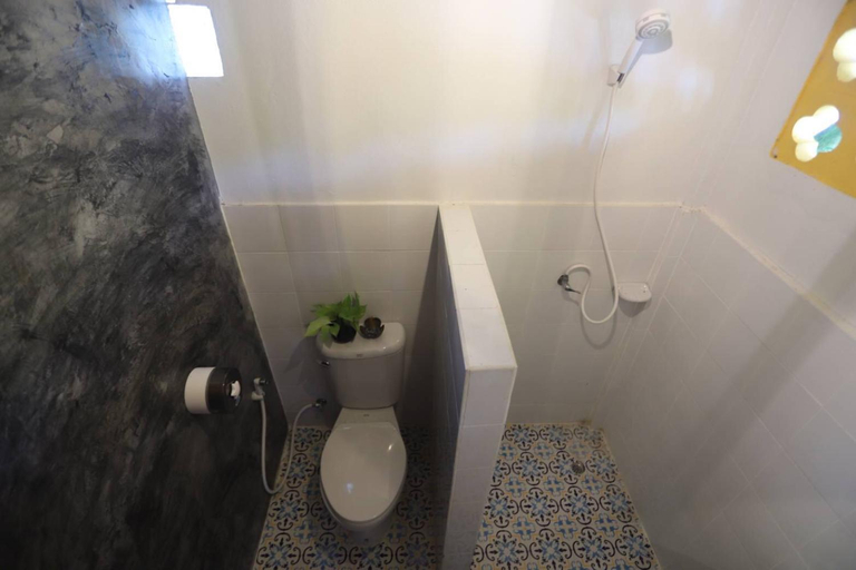 Bathroom 2, Thipwararom homestay, Takua Pa