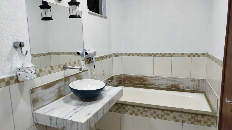 Bathroom 4, Pousada Reserva Penedo, Itatiaia
