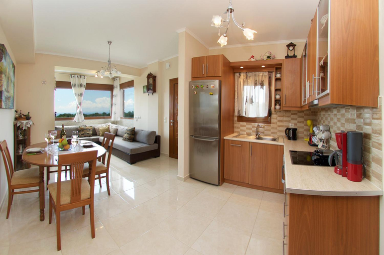 Others 4, Villa Alonia, Ionian Islands