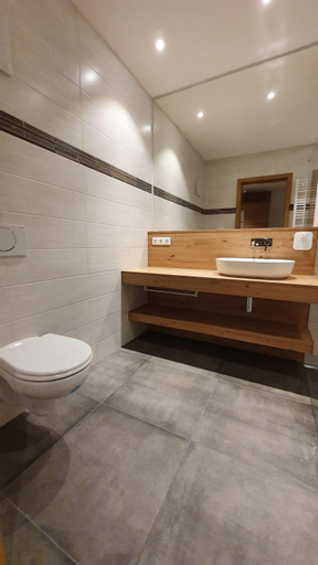 Bathroom 4