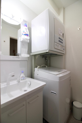 Bathroom 2, W&M House, Kanazawa