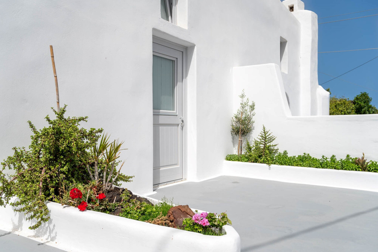Exterior & Views 2, Karpimo Suites, South Aegean