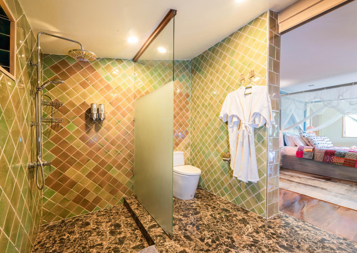 Bathroom 3, Kanlaya's Eyrie, Luxury Homestay, Pang Ma Pha