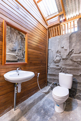 Bathroom 14