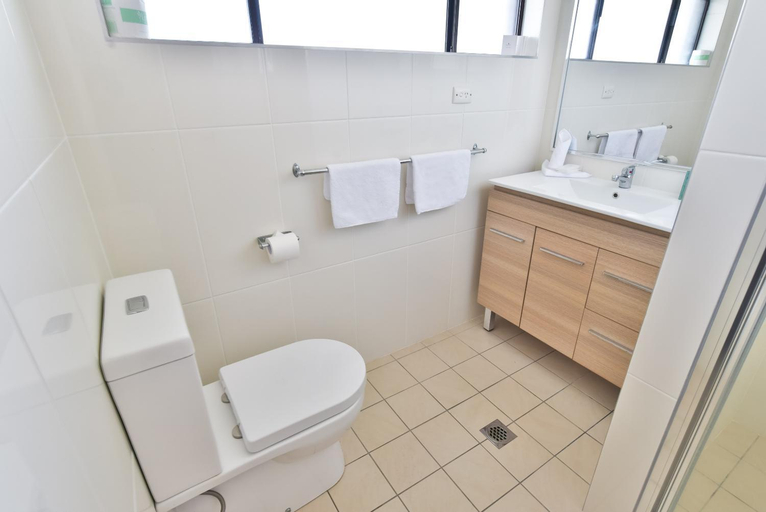 Bathroom 15