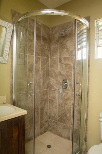 Bathroom 3, Believe Caribbean Apartment