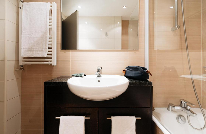 Bathroom 4, Hotel la Brunerie, Isère