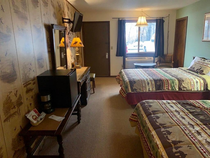 Bedroom 2, Hidden Lake Resort, Benton
